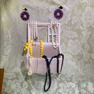 ALL OF IT 9 Pieces =1 Box & 7 Vintage Elegant Beaded Necklaces & 1 Pair Earrings